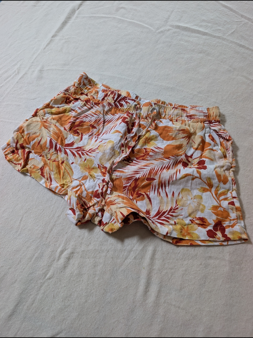 C&C California Linen Floral Elastic Waist Shorts